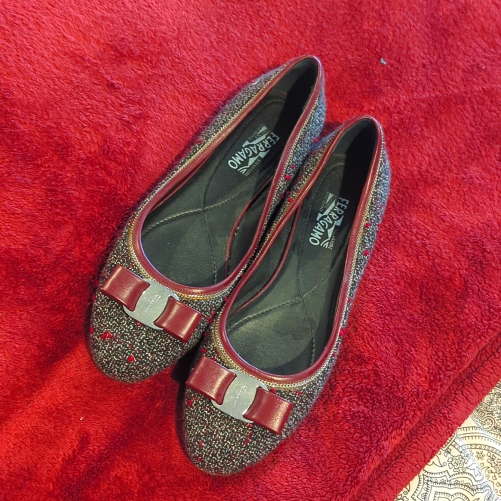 Ferragamo flat shoes 10